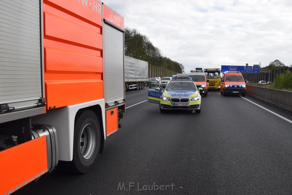 VU Auffahrunfall A 3 Rich Oberhausen kurz vor AS Koeln Dellbrueck P028.JPG - Miklos Laubert